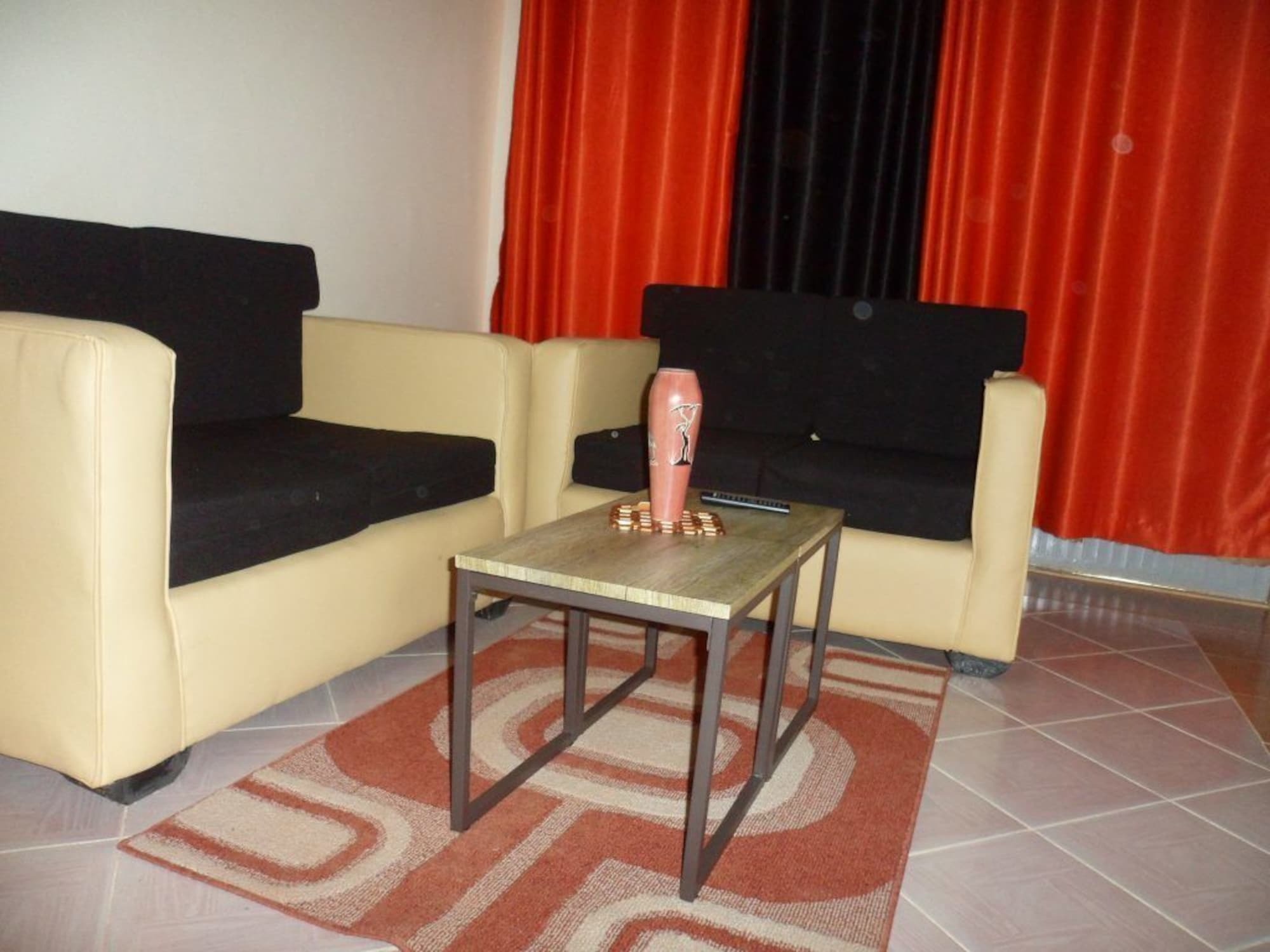 Kuniville Guest House Nyeri Bagian luar foto